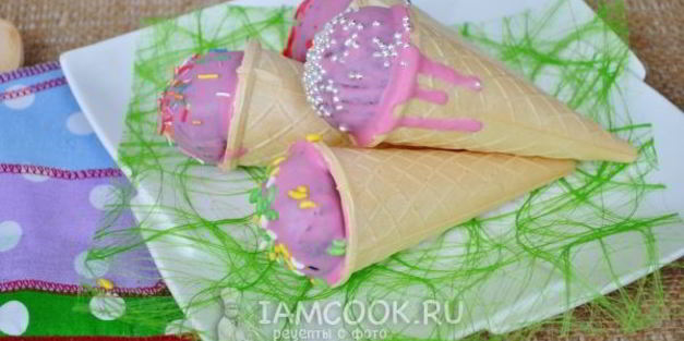 кейк-попсы в рожке для мороженого