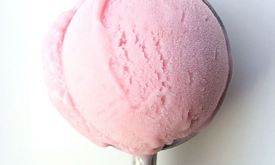 Рецепт кокосово-красносмородиновое мороженое