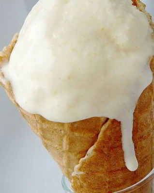 Мороженое из консервированных персиков