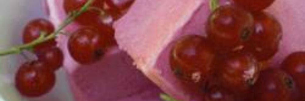 Мороженое из красной смородины