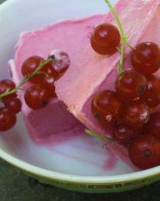 Мороженое из красной смородины
