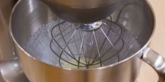 мороженое кофейно-сливочно-шоколадное