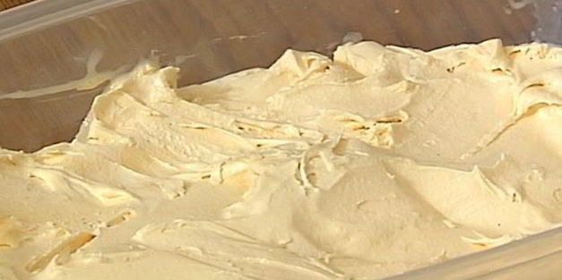 мороженое с карамелизированными абрикосами