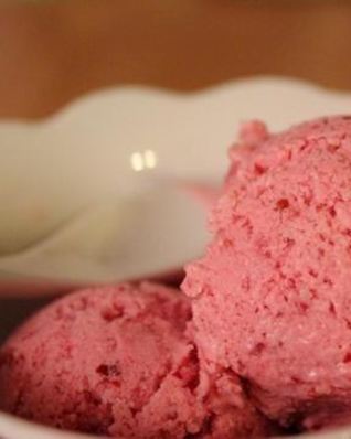 Мороженое с клюквой