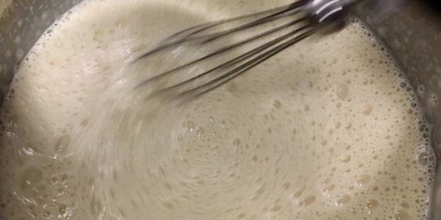 мороженое с шоколадным пралине в блинных рожках