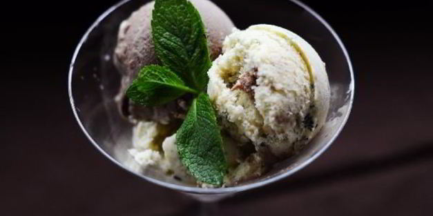 шоколадное и мятное мороженое