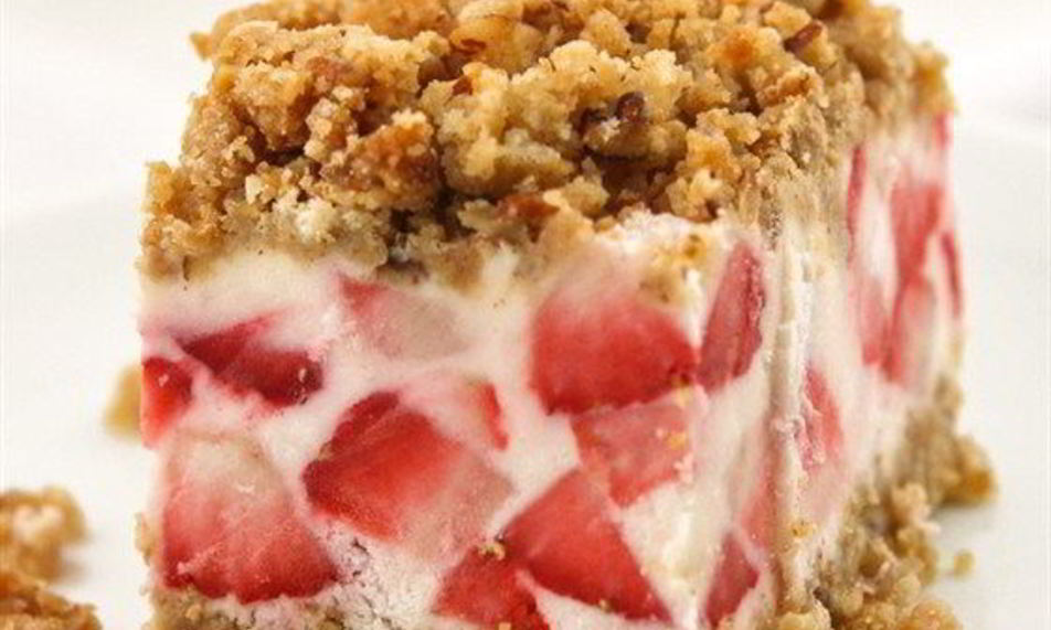 Рецепт террин из сливочного мороженого и клубники