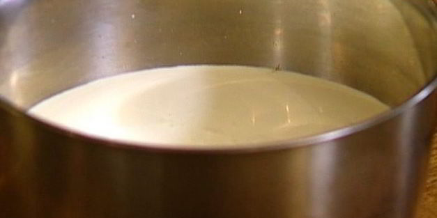 ванильное мороженое с ромом и изюмом