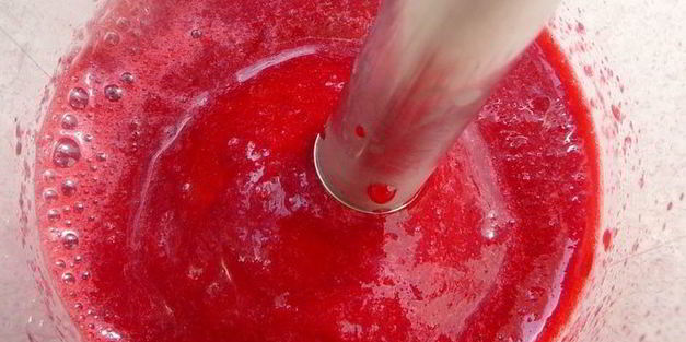 вишневое мороженое с шоколадной стружкой