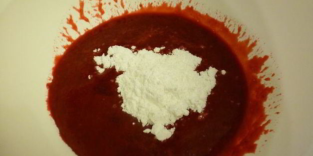 ягодное мороженое на сливках