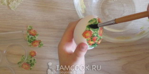 декупаж пасхальных яиц