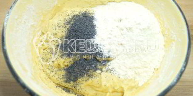 кулич пасхальный маковый