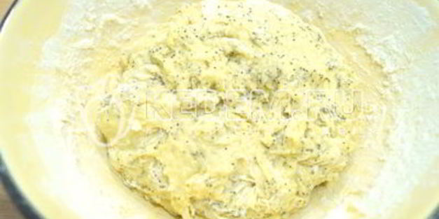 кулич пасхальный маковый