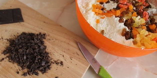 кулич праздничный