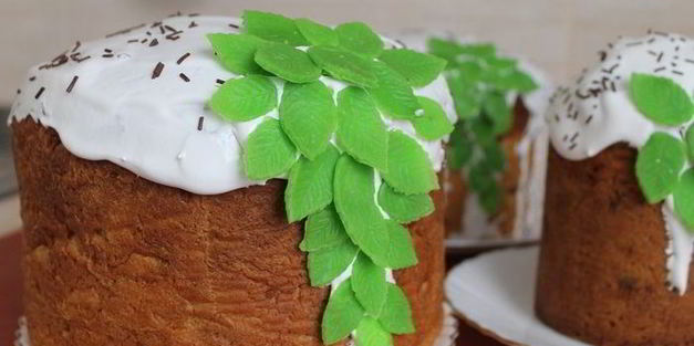 кулич праздничный