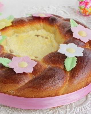 Кулич с творожной начинкой
