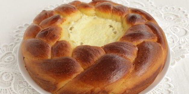 кулич с творожной начинкой