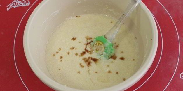 кулич с творожной начинкой