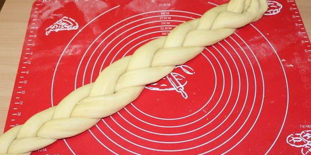 кулич с творожной начинкой