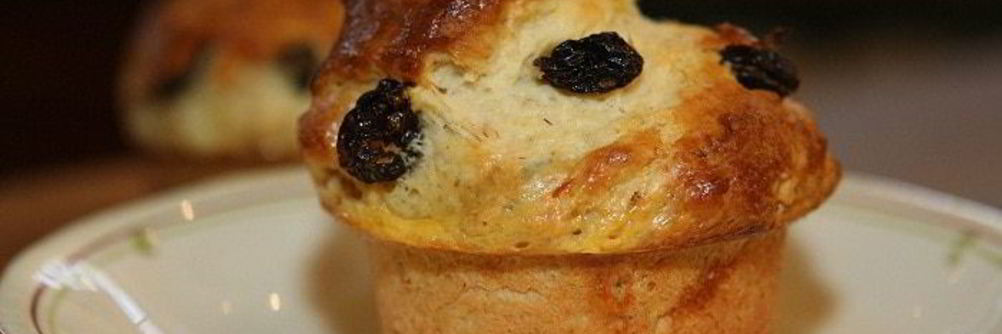 Куличи с цукатами и изюмом