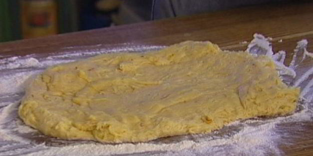 куличи с цукатами и изюмом