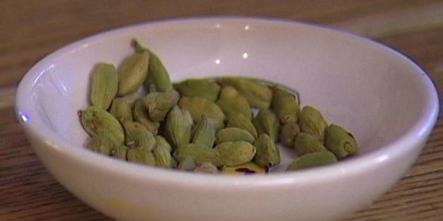 куличи с цукатами и изюмом