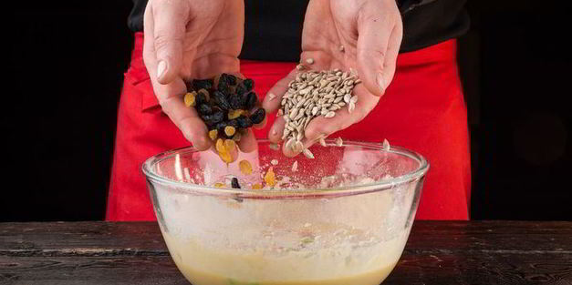 мини-куличи с апельсиновыми цукатами