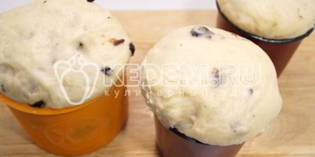 пасхальный кулич с изюмом