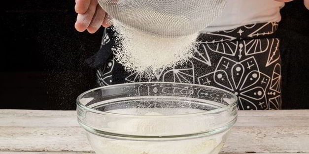 пасхальные булочки с изюмом