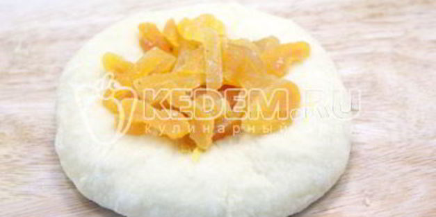 пасхальные булочки с курагой