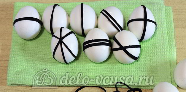 пасхальные яйца в полоску