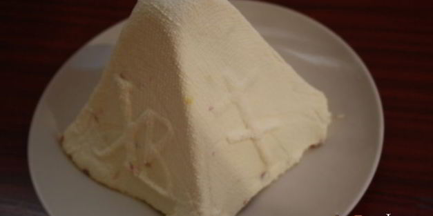 сырая творожная пасха с цукатами и вяленой вишней