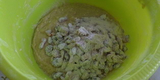 ванильный кулич с сухофруктами