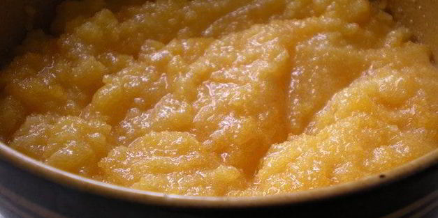 ванильный пасхальный кулич с изюмом, миндалем и кардамоном