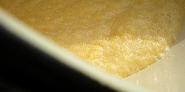 ванильный пасхальный кулич с изюмом, миндалем и кардамоном