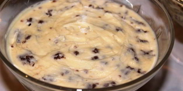 шоколадно-ананасовый десерт с меренгами