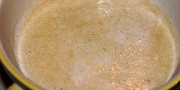 шоколадно-ананасовый десерт с меренгами