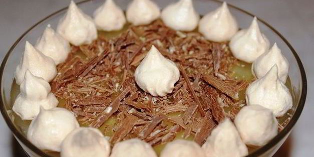 шоколадно-ананасовый десерт с меренгами