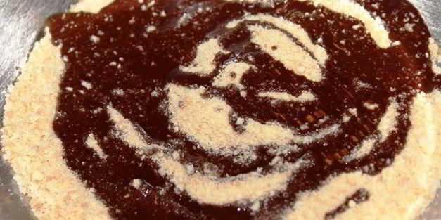 шоколадно-ананасовый десерт с меренгами