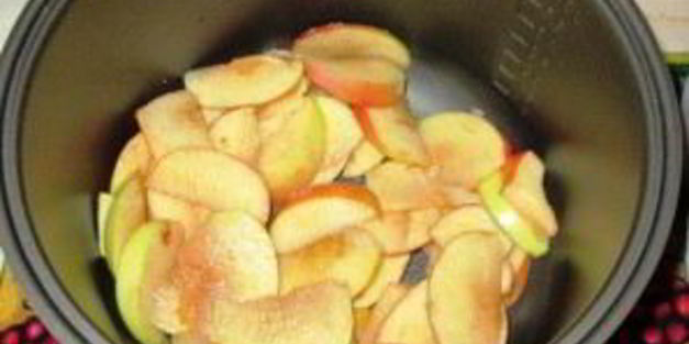 тушеные яблоки