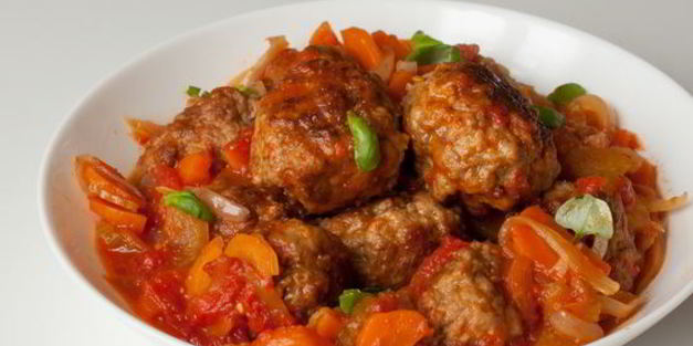 фрикадельки в томатном соусе