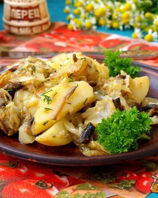 Гарнир из картофеля с кабачками и шампиньонами