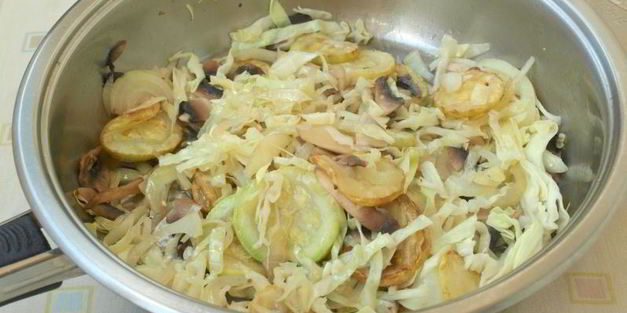 гарнир из картофеля с кабачками и шампиньонами