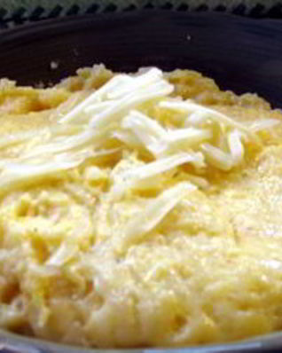Гарнир из кукурузной крупы с сыром