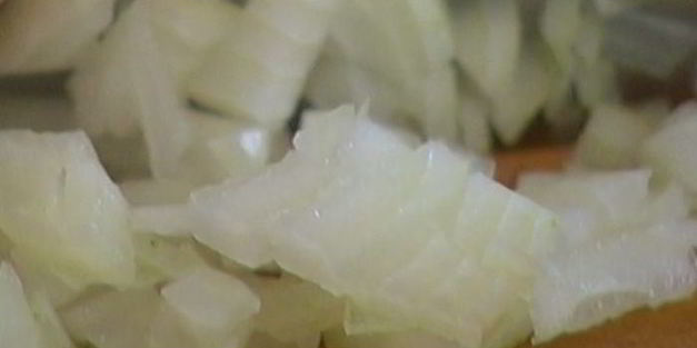 чечевица с беконом и шпинатом