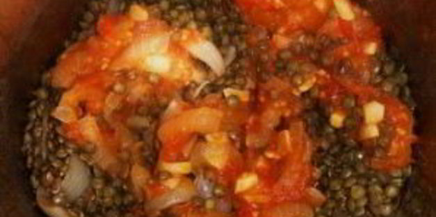 чечевица с колбасой