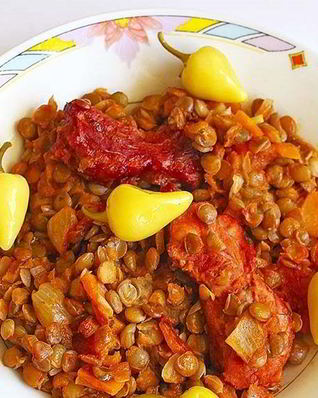 Чечевица с копчеными ребрышками