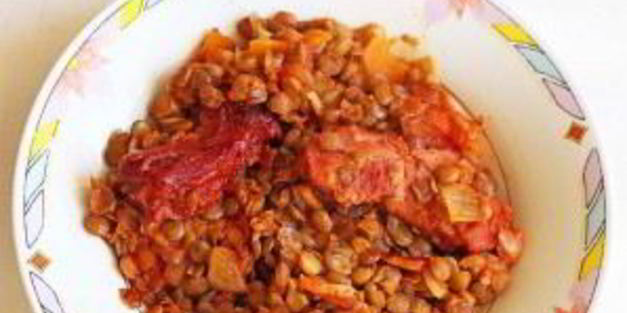 чечевица с копчеными ребрышками