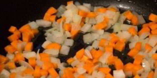 чесночный рис с курицей