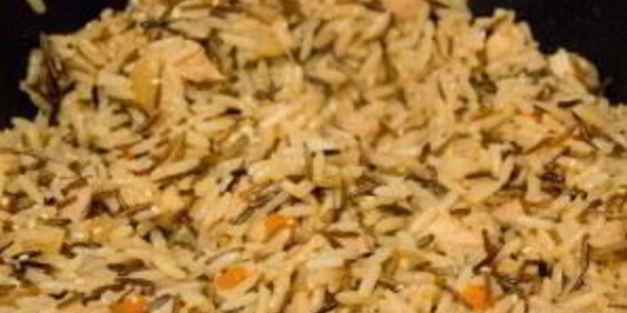 чесночный рис с курицей